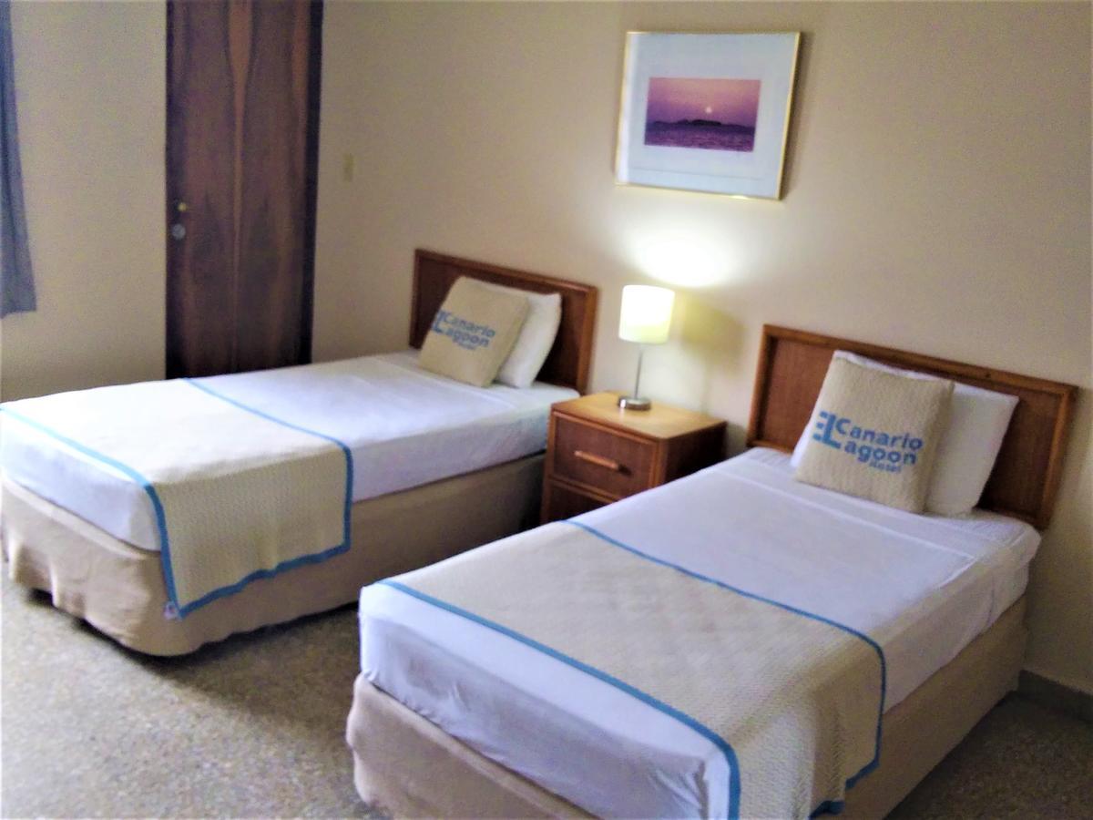Canario Lagoon Hotel San Juan Esterno foto