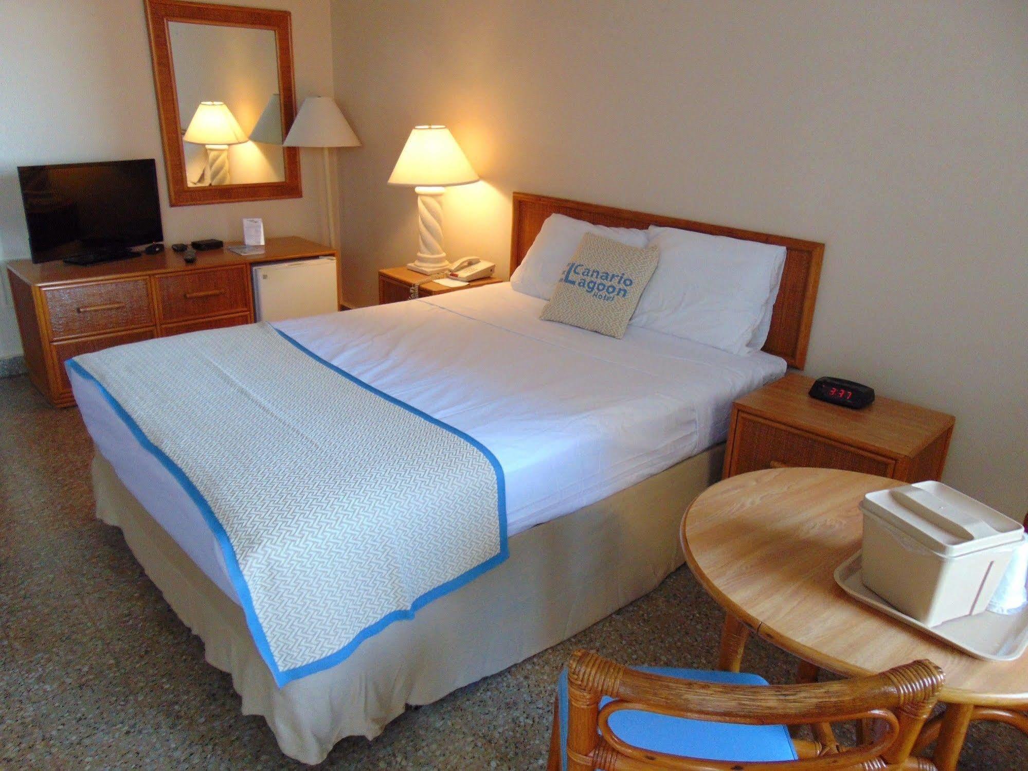 Canario Lagoon Hotel San Juan Esterno foto